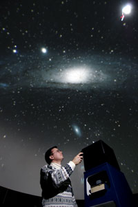 Charles Kerton in ISU planetarium