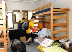Move-in at
Wilson Hall