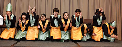 Indonesian Student Assoc. Performing the
Saman
