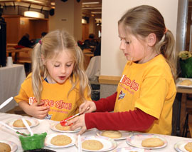 Youngsters decorate cookies